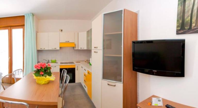 Rental apartment with 2 rooms for 5 persons — photo 5