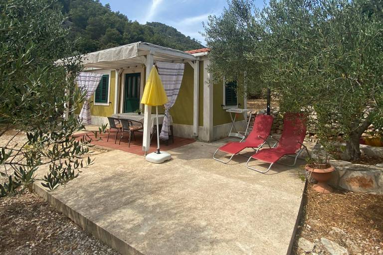 One bedroom house with terrace Cove Skozanje, Hvar (K-19749) in Jelsa