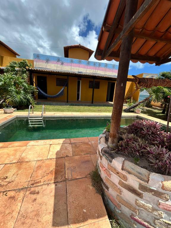 Private room with pool & yard in São Miguel do Gostoso