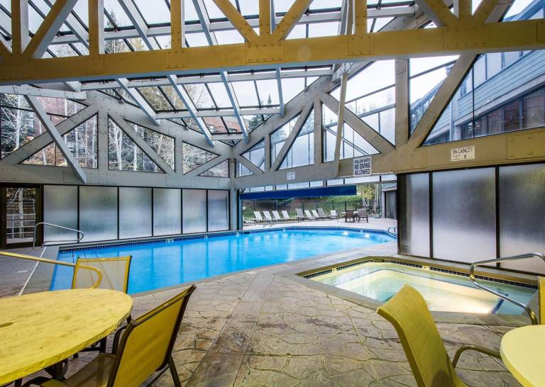 Serviced apartment with sauna, jacuzzi & pool — photo 4