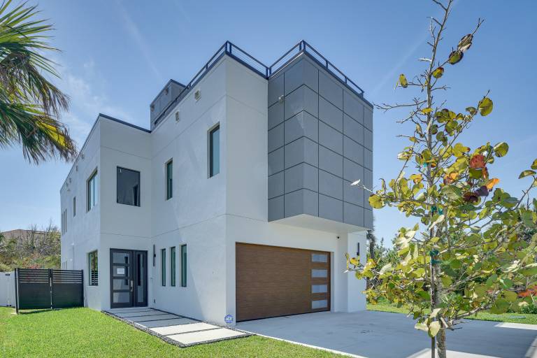 Walk to Shore Modern Stunner in Ormond Beach