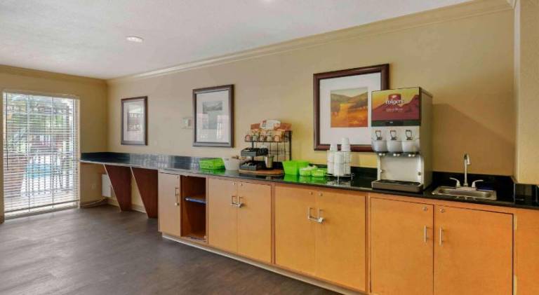 Extended Stay America Suites - Orlando - Convention Center - 6443 Westwood — photo 4