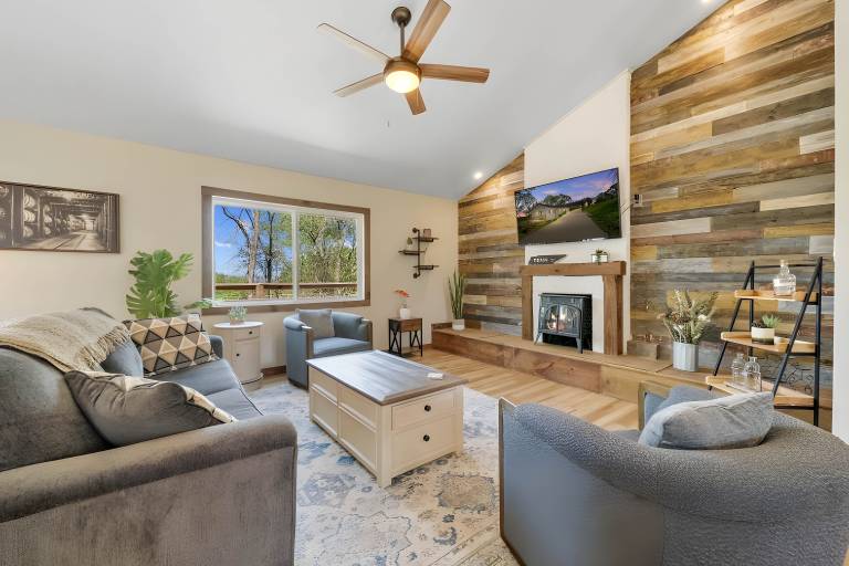 1 Mi to Dtwn Loudon: Spacious River-View Home — photo 5