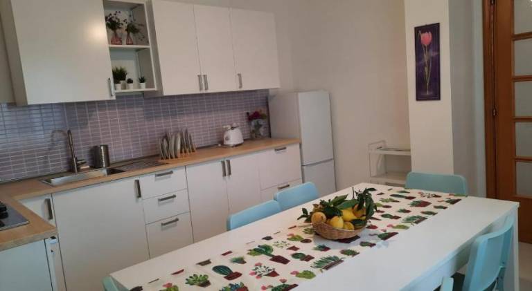 Rental apartment with yard — photo 3