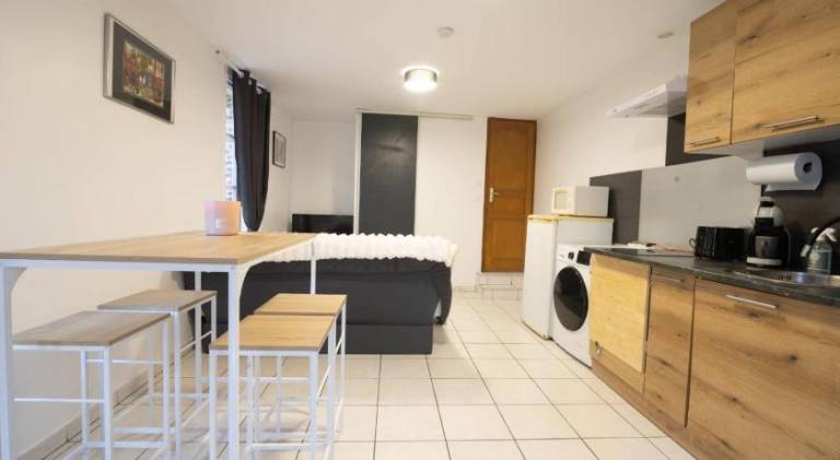 Apartment with 1 room for 4 persons — photo 4