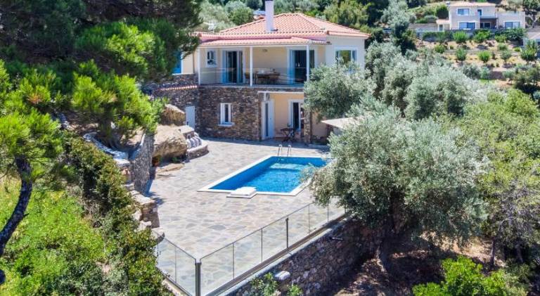 Fully equipped beautiful villa with barbeque, garden & private pool | Pets allowed — photo 5