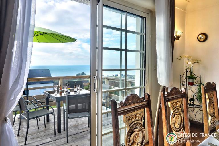 Gite with yard, terrace & grill | Sea view in Audierne