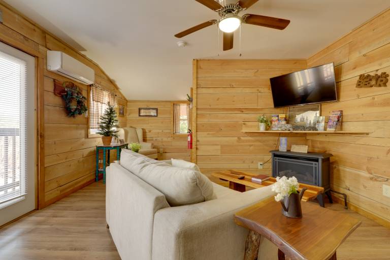 Hike, Fish & Unwind: Pet-Friendly Sevierville Gem! — photo 4