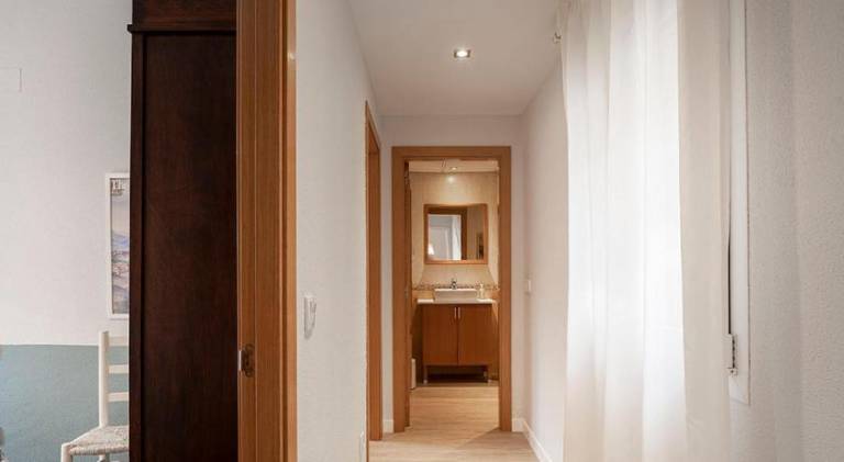 Rental apartment with 2 rooms for 4 persons — photo 4