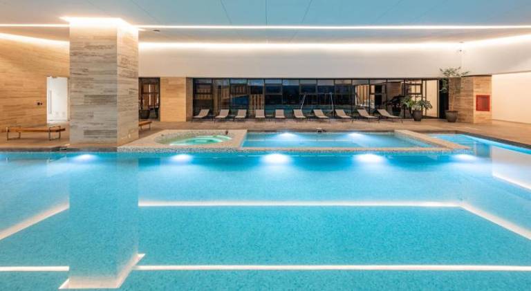 Holiday apartment with terrace, pool & hot tub — photo 3