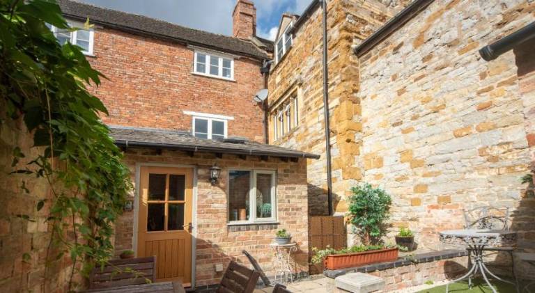 House | Pets allowed in Warwick
