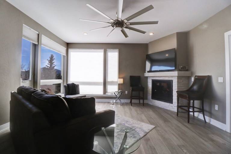 Condo with patio — photo 2