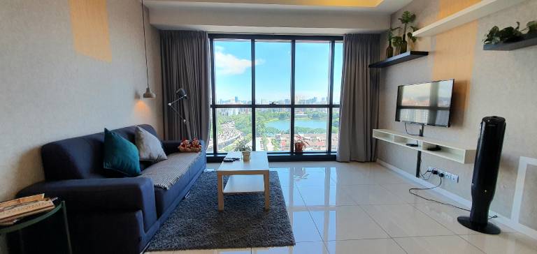 MCity 1 BR designer suite with KLCC lake view — photo 2