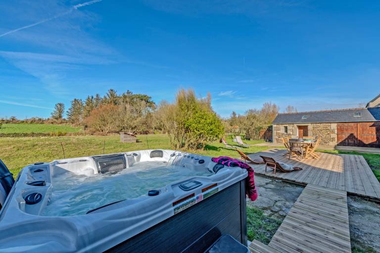 Holiday Home 'Longère De Charme - Garden and Spa' with Private Terrace, Private Garden and Wi-Fi — photo 2