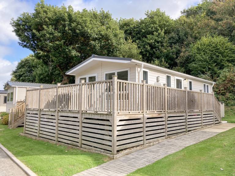 Family-friendly cottage with yard & patio | River view | Pets are welcome in Ilfracombe