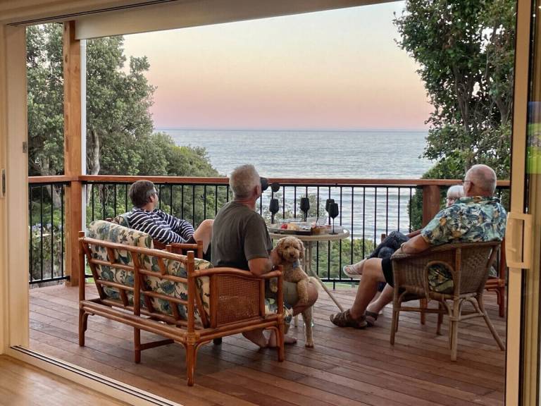 House Lake Tyers Beach