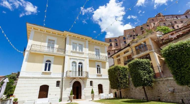 Rental apartment with garden in Avellino