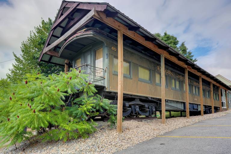 House  Sandy Township