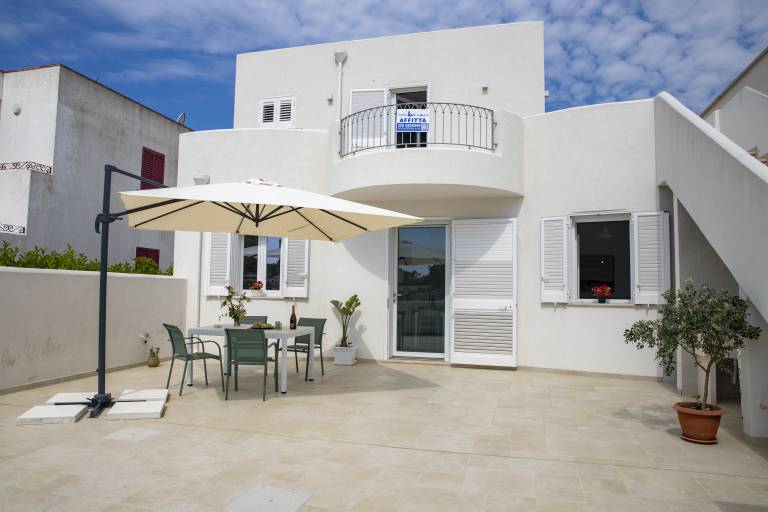 Fully equipped nice rental apartment with terrace & garden | Beach nearby | Dogs allowed in Ugento