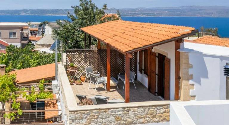 Holiday apartment with terrace | Pets allowed in Apokoronas