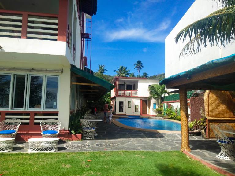 Serviced apartment with patio & private pool | Good for workation — photo 4