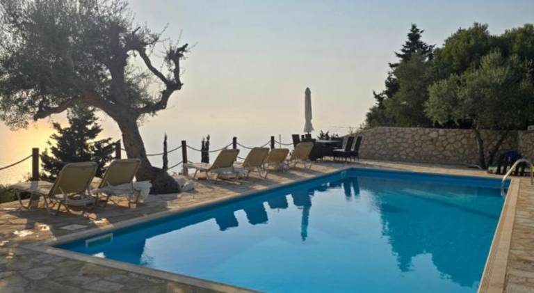 Rental apartment with terrace, pool & barbeque | Suitable for remote work — photo 2