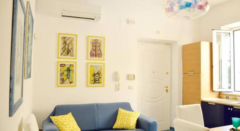 Apartment with 2 rooms for 6 persons in Grottammare