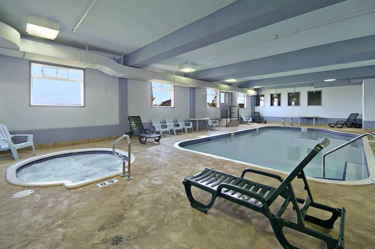 Super 8 By Wyndham Fort Saskatchewan — photo 3