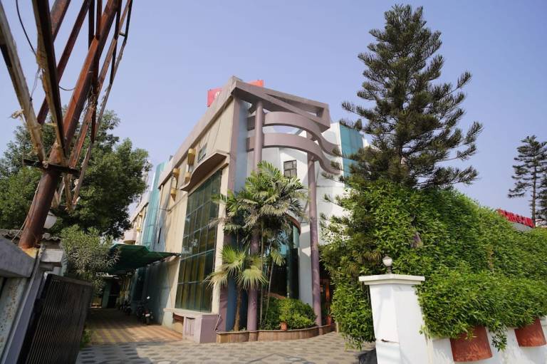 HOTEL GOKUL