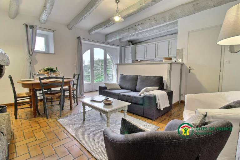 Gite with yard, barbecue & patio — photo 4
