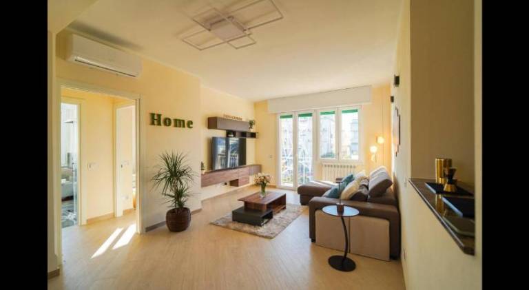 Apartment with jacuzzi — photo 2