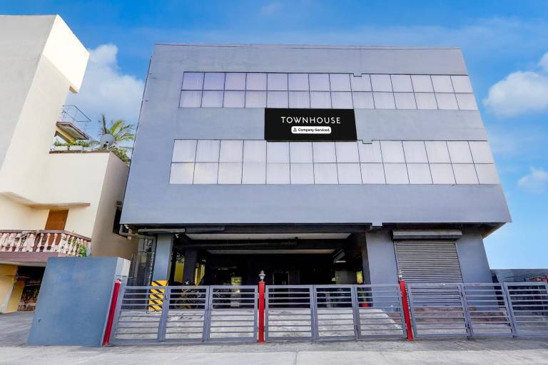 Townhouse Nanganallur Near Chennai Airport