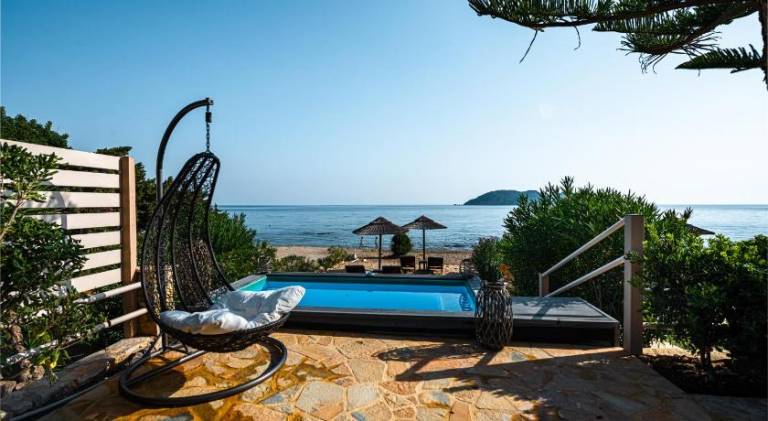 Villa Andriana & Villa Elena - Beachfront Pool Villas — photo 4