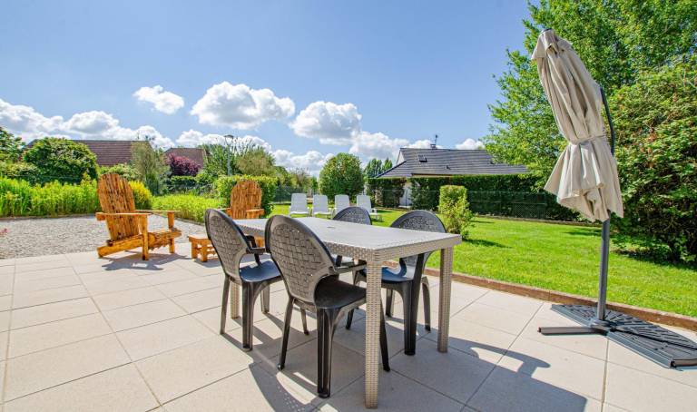 Gite with patio, BBQ & garden — photo 3