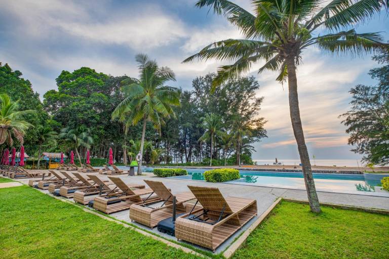 Resort Mai Khao Beach