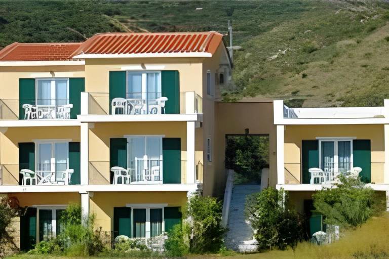 Rental apartment with terrace & yard in Kefalonia