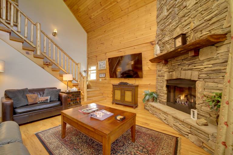 Maggie Valley Cabin w/ Private Hot Tub & Game Room — photo 4