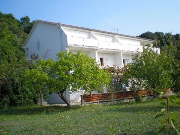 Holiday apartment with grill & terrace — photo 2