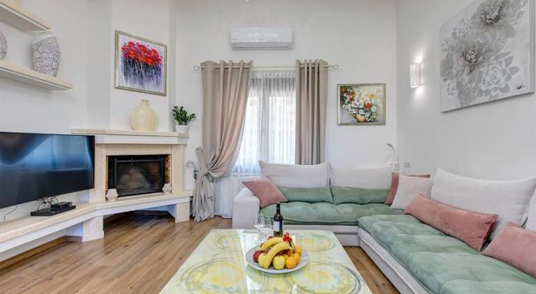 Fully equipped beautiful villa with pool, patio & garden | Next to the beach | Dogs allowed — photo 2