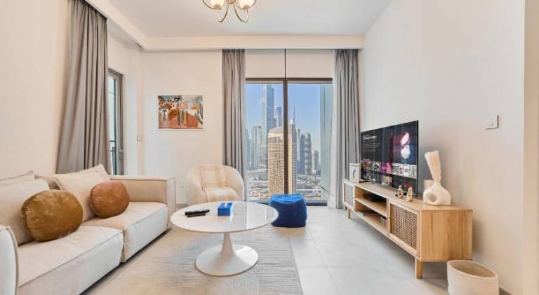 Stunning 2BR Skyline Stay With Full Burj Khalifa View in Dubai