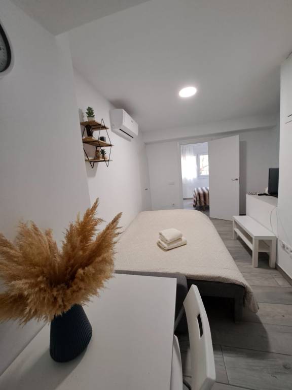 Family-oriented charming rental apartment | Pets are welcome — photo 2