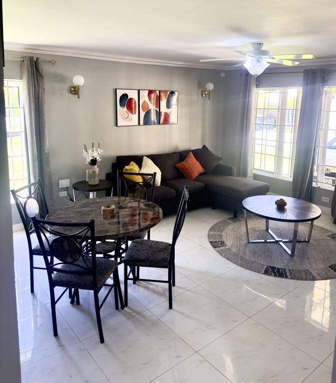 Condo Orange Bay