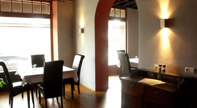 Hotel Saloon — photo 3