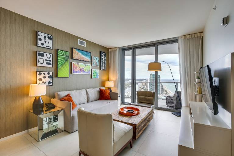 Condo Aventura