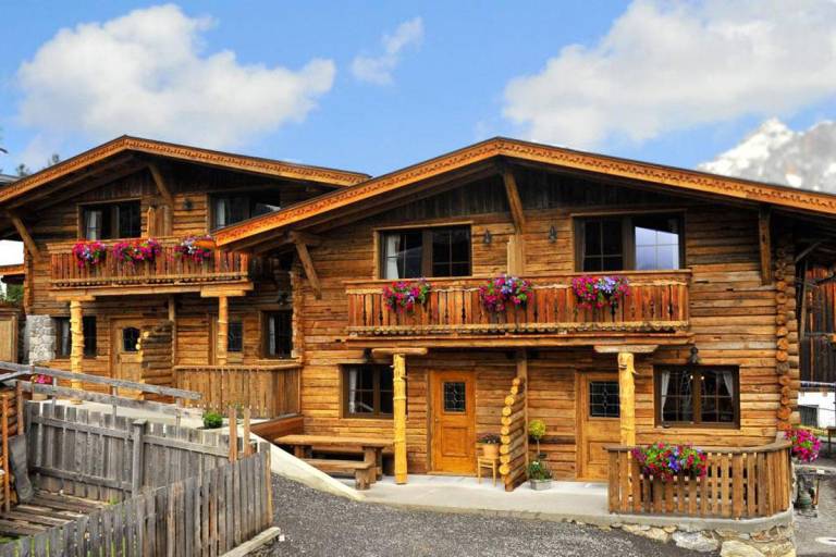 Holiday apartment with sauna & patio in Oetz