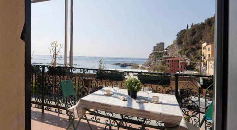 Rental apartment with 2 rooms for 4 persons in Vernazza