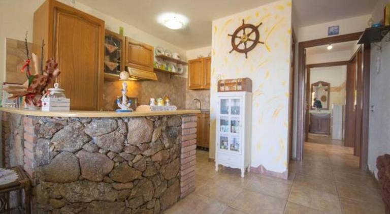 Holiday apartment with BBQ, patio & garden — photo 5