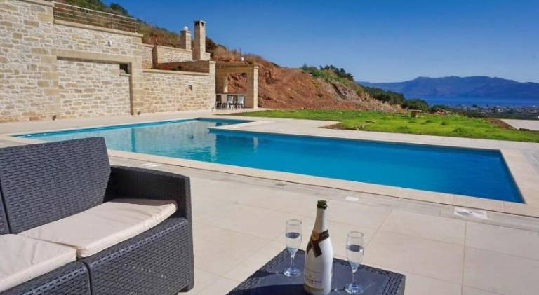 Nice villa with pool | Pets are welcome in Kissamos