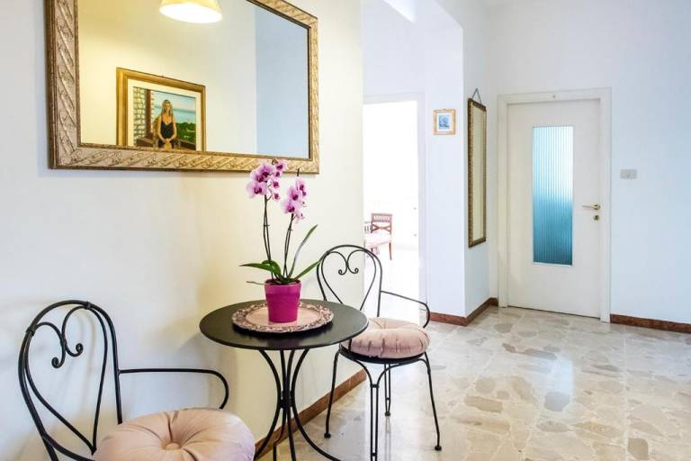 Family-friendly apartment with terrace | Beach nearby | Dogs allowed — photo 4