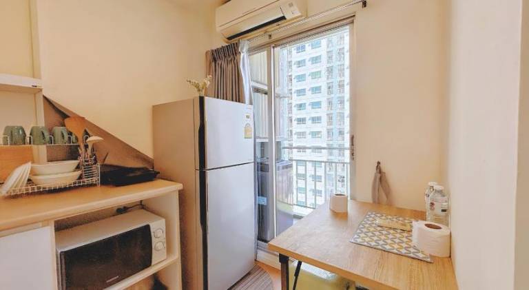 Apartment with yard, pool & terrace | Next to the beach | Perfect for remote work | Pets allowed — photo 2